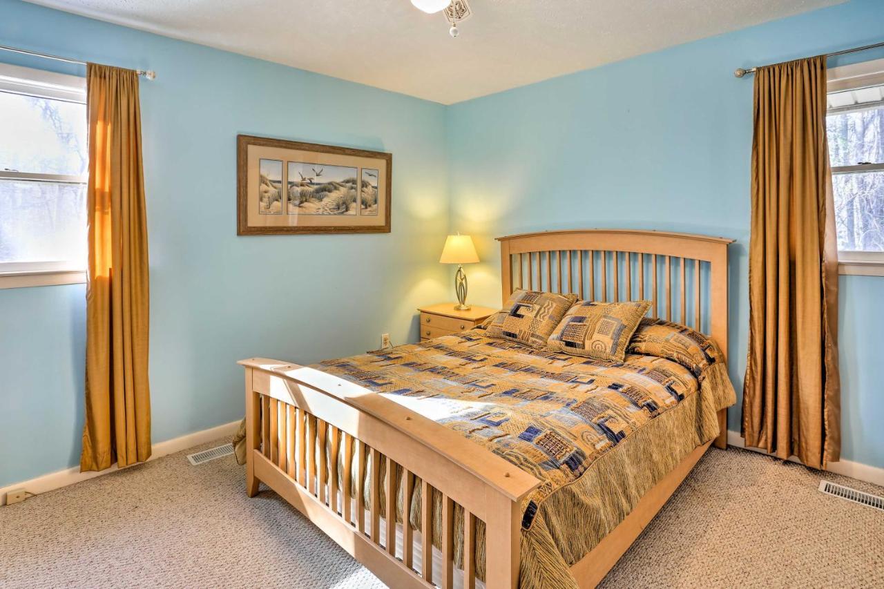 Lake Waccamaw Home With Fenced Yard And Shared Pier! Εξωτερικό φωτογραφία