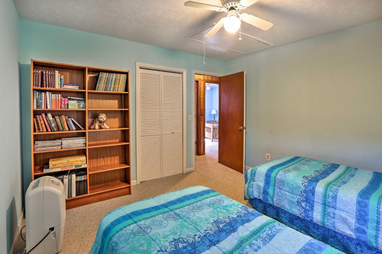 Lake Waccamaw Home With Fenced Yard And Shared Pier! Εξωτερικό φωτογραφία